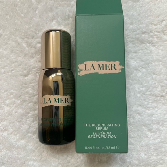 La Mer Regenerating Serum - Shiny Gold and Rich Green